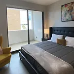 One Lux Stay At The Mansfield Miracle Mile