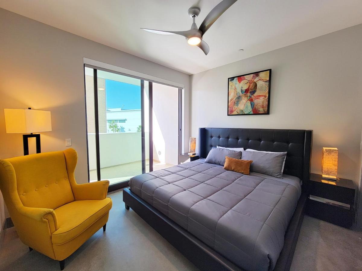 One Lux At The Mansfield Miracle Mile Aparthotel *